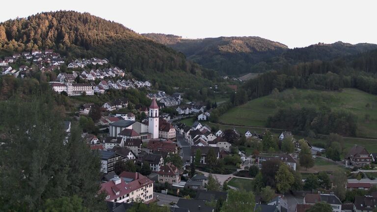 Dieses Bild zeigt eine Webcam-Aufnahme von Ottenhöfen, aufgenommen am Dienstag, den 22.09.2026 um 18:50 Uhr