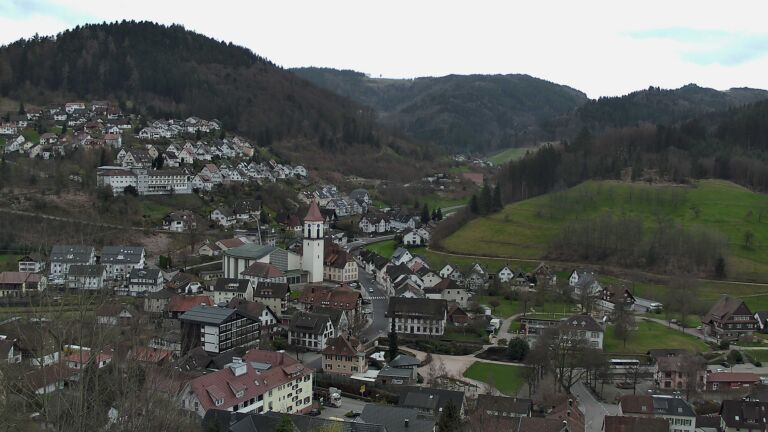 Dieses Bild zeigt eine Webcam-Aufnahme von Ottenhöfen, aufgenommen am Dienstag, den 17.03.2026 um 15:40 Uhr