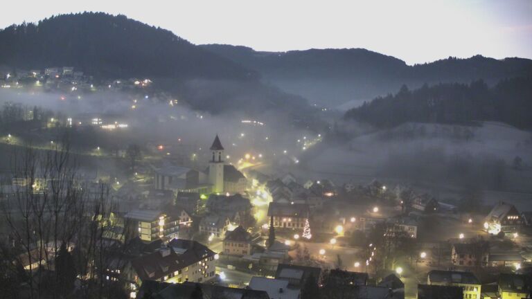 Dieses Bild zeigt eine Webcam-Aufnahme von Ottenhöfen, aufgenommen am Sonntag, den 28.12.2025 um 07:30 Uhr