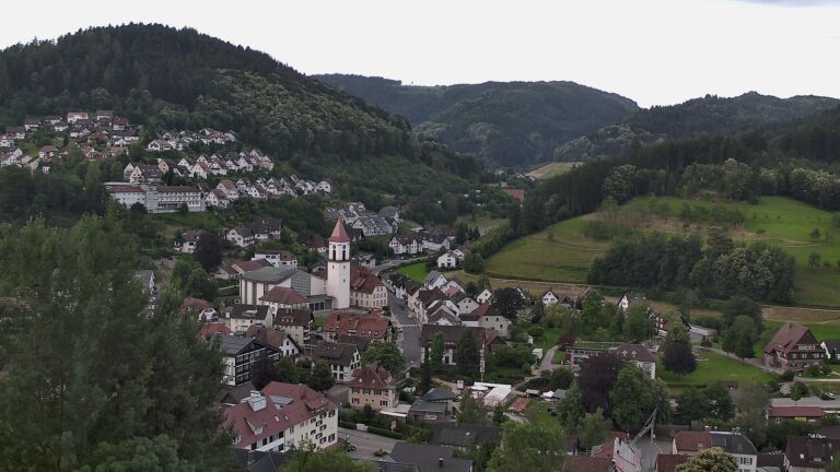 Dieses Bild zeigt eine Webcam-Aufnahme von Ottenhöfen, aufgenommen am Sonntag, den 21.06.2026 um 06:50 Uhr