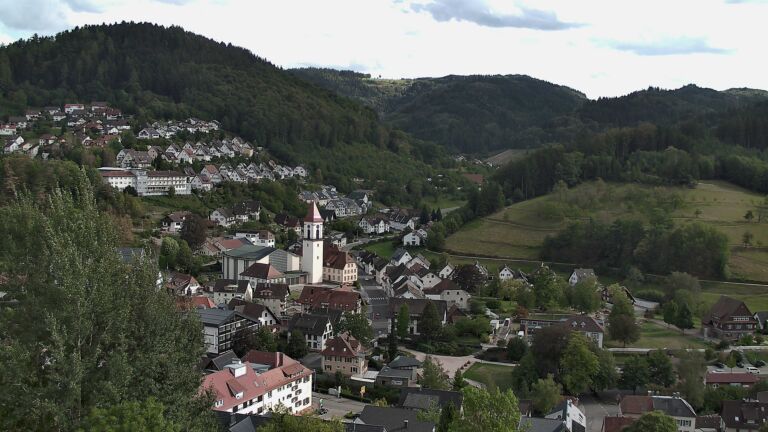 Dieses Bild zeigt eine Webcam-Aufnahme von Ottenhöfen, aufgenommen am Montag, den 07.09.2026 um 16:30 Uhr