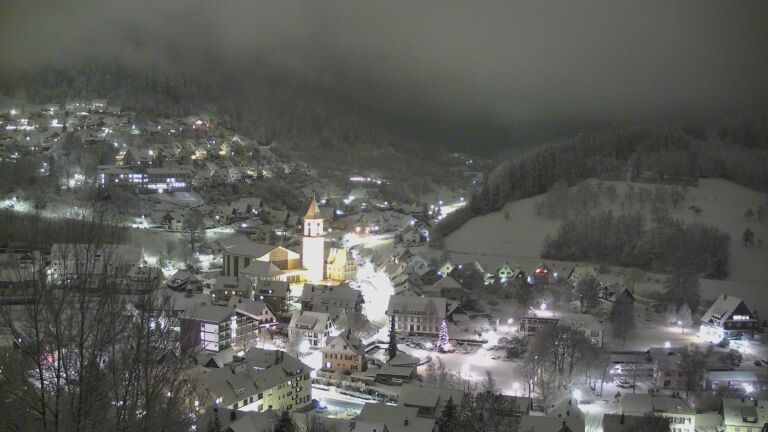 Dieses Bild zeigt eine Webcam-Aufnahme von Ottenhöfen, aufgenommen am Samstag, den 10.01.2026 um 18:10 Uhr