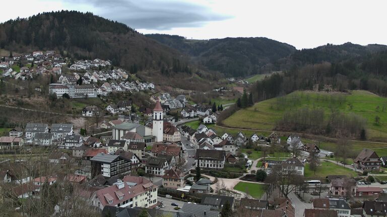 Dieses Bild zeigt eine Webcam-Aufnahme von Ottenhöfen, aufgenommen am Freitag, den 13.03.2026 um 12:40 Uhr