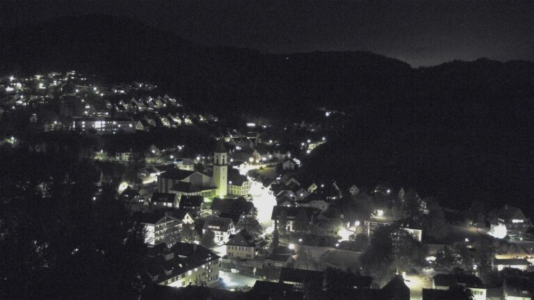 Dieses Bild zeigt eine Webcam-Aufnahme von Ottenhöfen, aufgenommen am Freitag, den 09.10.2026 um 19:50 Uhr