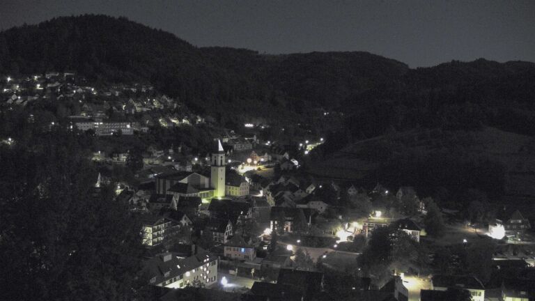 Dieses Bild zeigt eine Webcam-Aufnahme von Ottenhöfen, aufgenommen am Sonntag, den 27.09.2026 um 05:00 Uhr