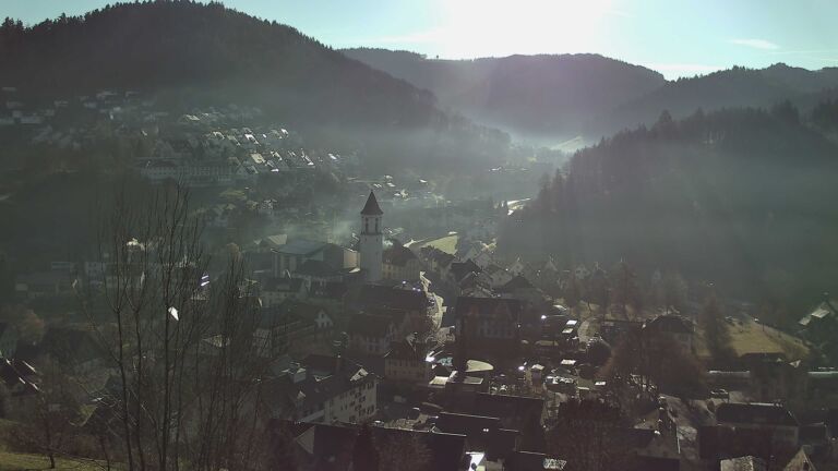 Dieses Bild zeigt eine Webcam-Aufnahme von Ottenhöfen, aufgenommen am Montag, den 15.12.2025 um 11:30 Uhr