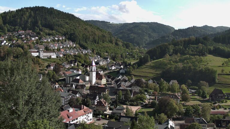 Dieses Bild zeigt eine Webcam-Aufnahme von Ottenhöfen, aufgenommen am Mittwoch, den 16.09.2026 um 16:30 Uhr