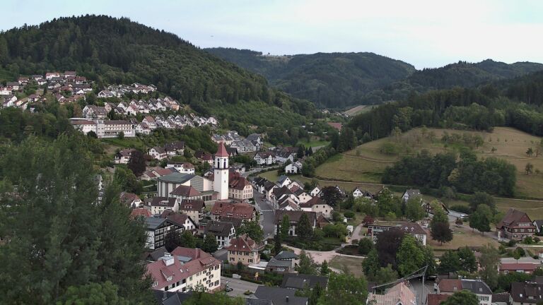 Dieses Bild zeigt eine Webcam-Aufnahme von Ottenhöfen, aufgenommen am Mittwoch, den 22.07.2026 um 20:20 Uhr