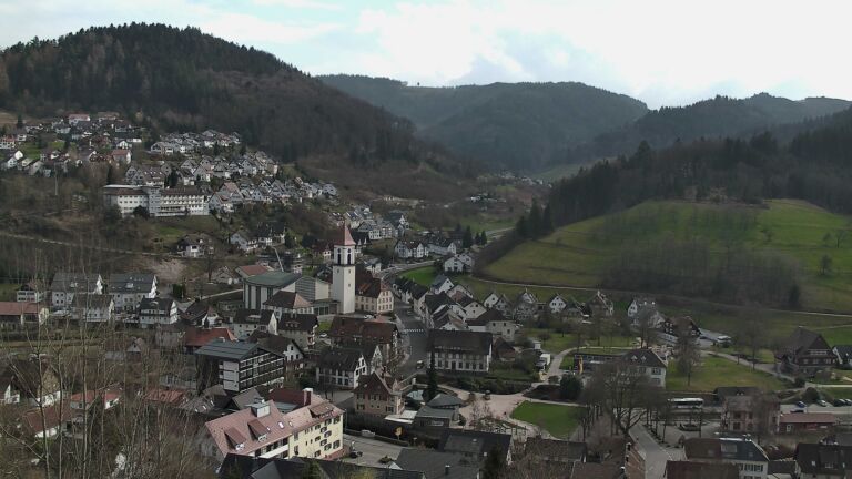 Dieses Bild zeigt eine Webcam-Aufnahme von Ottenhöfen, aufgenommen am Dienstag, den 10.03.2026 um 15:00 Uhr