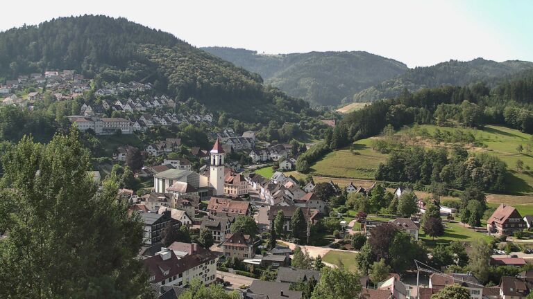 Dieses Bild zeigt eine Webcam-Aufnahme von Ottenhöfen, aufgenommen am Freitag, den 26.06.2026 um 09:40 Uhr