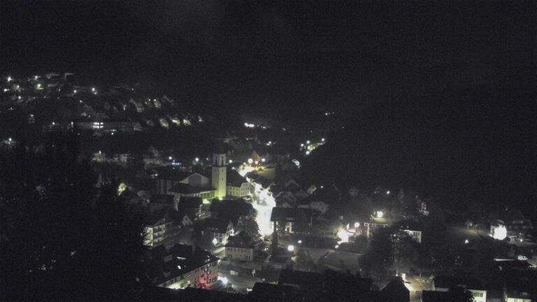Dieses Bild zeigt eine Webcam-Aufnahme von Ottenhöfen, aufgenommen am Sonntag, den 18.10.2026 um 05:00 Uhr