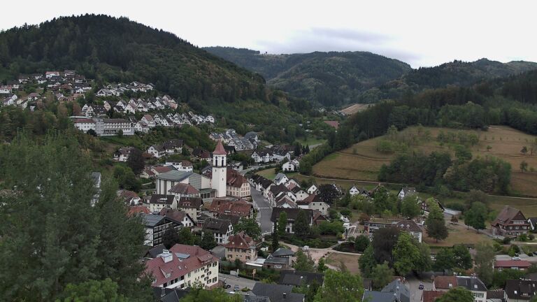 Dieses Bild zeigt eine Webcam-Aufnahme von Ottenhöfen, aufgenommen am Samstag, den 22.08.2026 um 09:00 Uhr