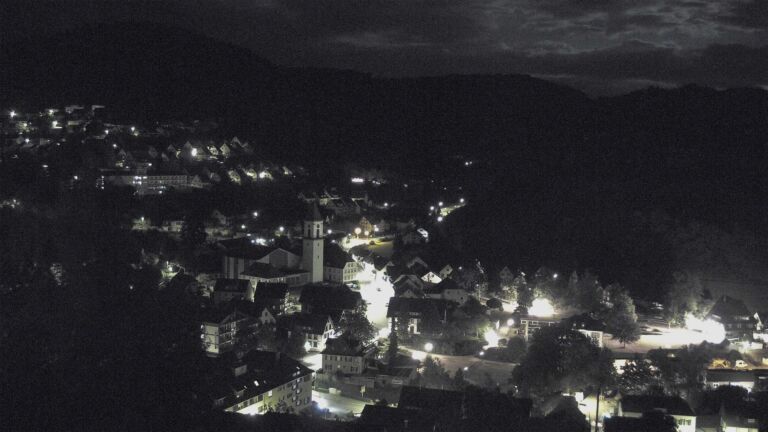 Dieses Bild zeigt eine Webcam-Aufnahme von Ottenhöfen, aufgenommen am Montag, den 27.07.2026 um 01:00 Uhr
