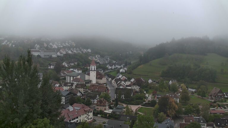 Dieses Bild zeigt eine Webcam-Aufnahme von Ottenhöfen, aufgenommen am Sonntag, den 18.10.2026 um 10:50 Uhr