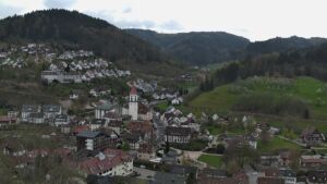 Dieses Bild zeigt eine Webcam-Aufnahme von Ottenhöfen, aufgenommen am Freitag, den 10.04.2026 um 16:10 Uhr