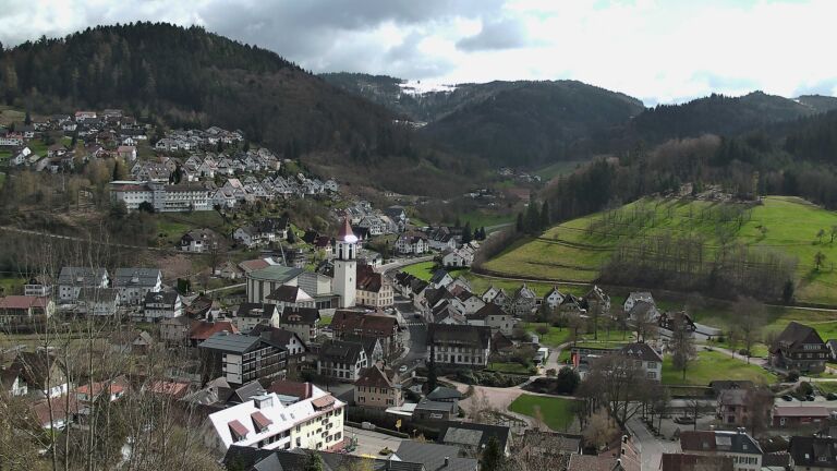 Dieses Bild zeigt eine Webcam-Aufnahme von Ottenhöfen, aufgenommen am Dienstag, den 31.03.2026 um 15:10 Uhr