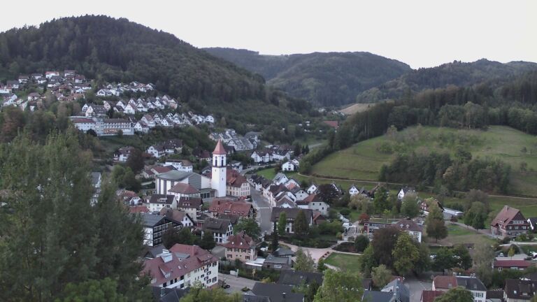 Dieses Bild zeigt eine Webcam-Aufnahme von Ottenhöfen, aufgenommen am Sonntag, den 20.09.2026 um 07:00 Uhr