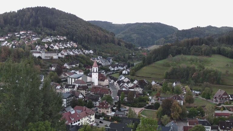 Dieses Bild zeigt eine Webcam-Aufnahme von Ottenhöfen, aufgenommen am Dienstag, den 06.10.2026 um 07:30 Uhr
