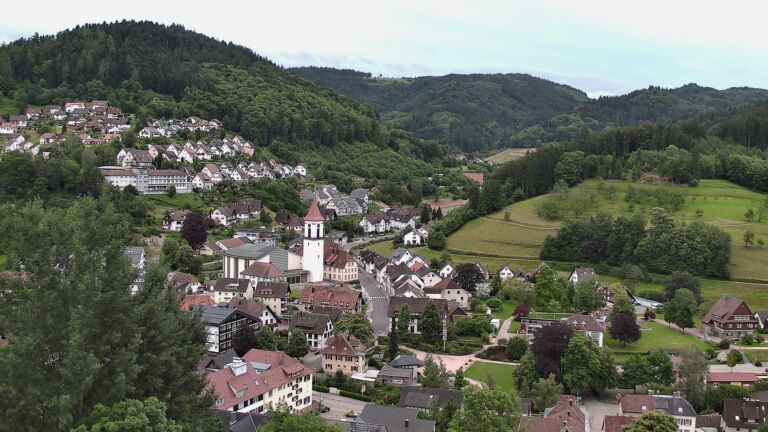 Dieses Bild zeigt eine Webcam-Aufnahme von Ottenhöfen, aufgenommen am Mittwoch, den 10.06.2026 um 06:00 Uhr