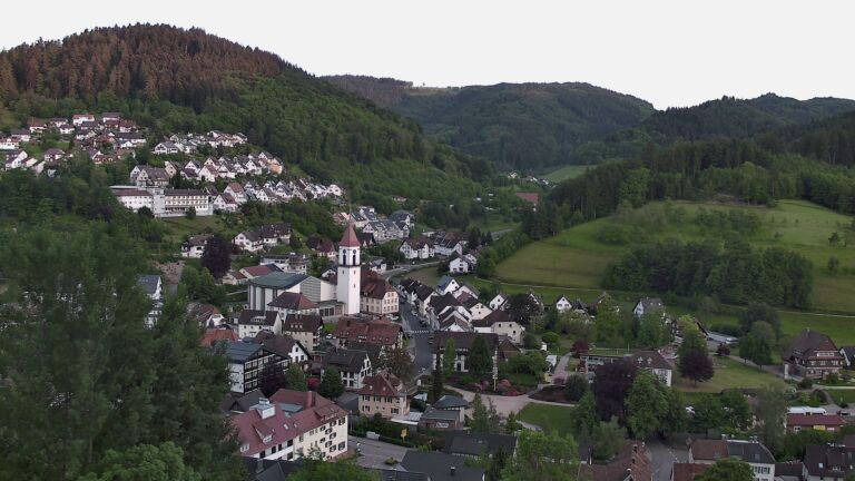 Dieses Bild zeigt eine Webcam-Aufnahme von Ottenhöfen, aufgenommen am Donnerstag, den 21.05.2026 um 21:00 Uhr