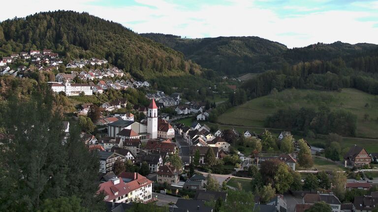 Dieses Bild zeigt eine Webcam-Aufnahme von Ottenhöfen, aufgenommen am Samstag, den 12.09.2026 um 19:00 Uhr
