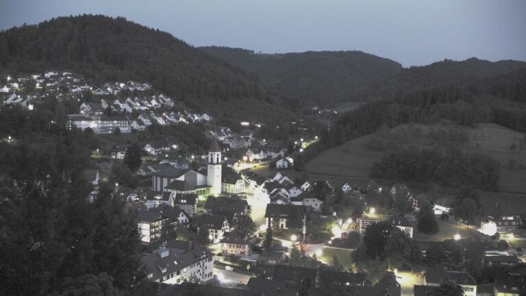 Dieses Bild zeigt eine Webcam-Aufnahme von Ottenhöfen, aufgenommen am Sonntag, den 24.05.2026 um 22:00 Uhr