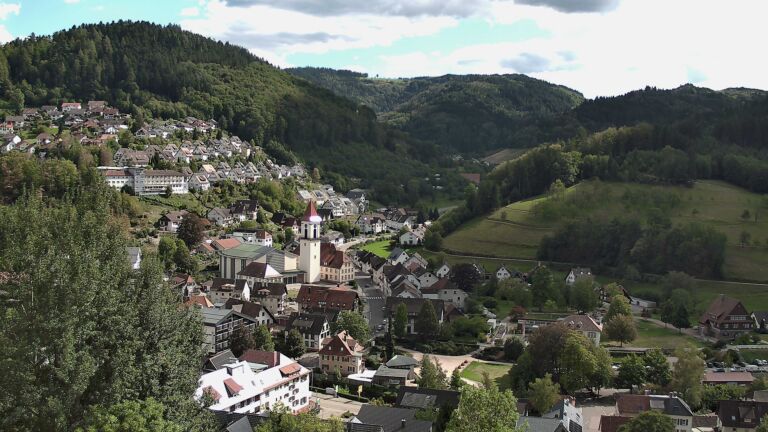 Dieses Bild zeigt eine Webcam-Aufnahme von Ottenhöfen, aufgenommen am Donnerstag, den 10.09.2026 um 15:20 Uhr