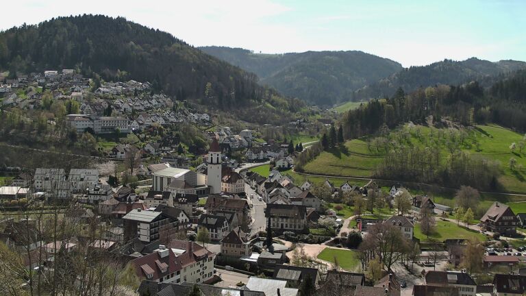 Dieses Bild zeigt eine Webcam-Aufnahme von Ottenhöfen, aufgenommen am Donnerstag, den 09.04.2026 um 12:20 Uhr