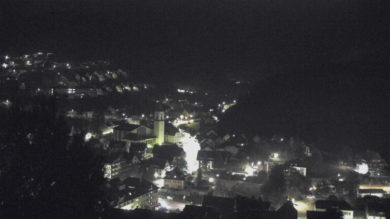 Dieses Bild zeigt eine Webcam-Aufnahme von Ottenhöfen, aufgenommen am Montag, den 19.10.2026 um 05:50 Uhr