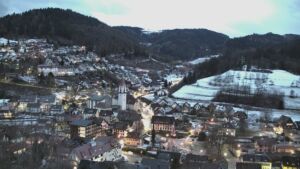 Dieses Bild zeigt eine Webcam-Aufnahme von Ottenhöfen, aufgenommen am Freitag, den 09.01.2026 um 07:50 Uhr