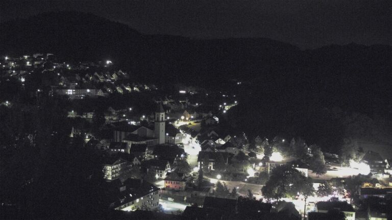 Dieses Bild zeigt eine Webcam-Aufnahme von Ottenhöfen, aufgenommen am Sonntag, den 26.07.2026 um 23:00 Uhr