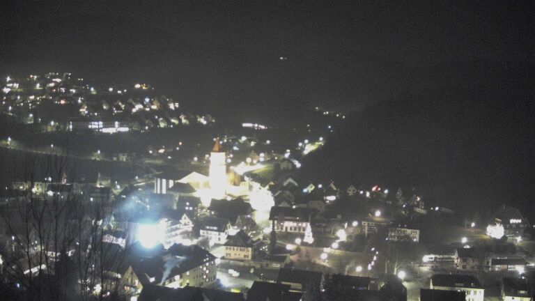 Dieses Bild zeigt eine Webcam-Aufnahme von Ottenhöfen, aufgenommen am Sonntag, den 21.12.2025 um 18:30 Uhr