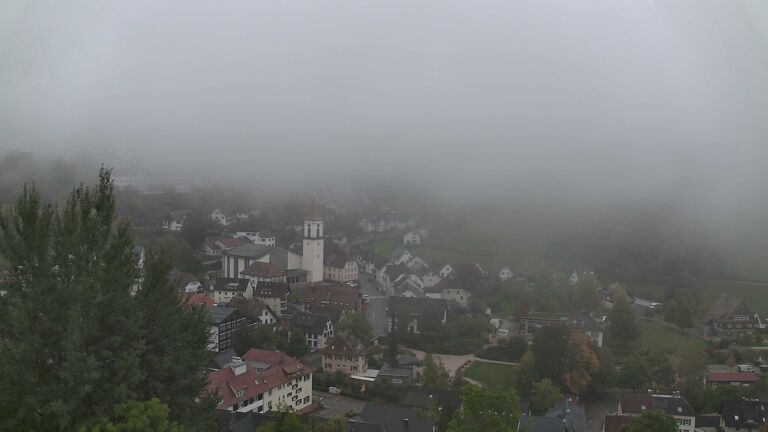 Dieses Bild zeigt eine Webcam-Aufnahme von Ottenhöfen, aufgenommen am Sonntag, den 18.10.2026 um 09:20 Uhr