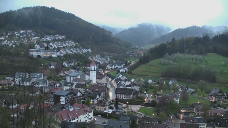 Dieses Bild zeigt eine Webcam-Aufnahme von Ottenhöfen, aufgenommen am Sonntag, den 12.04.2026 um 06:40 Uhr