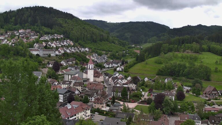 Dieses Bild zeigt eine Webcam-Aufnahme von Ottenhöfen, aufgenommen am Dienstag, den 05.05.2026 um 12:40 Uhr