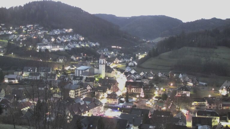 Dieses Bild zeigt eine Webcam-Aufnahme von Ottenhöfen, aufgenommen am Freitag, den 12.12.2025 um 07:30 Uhr