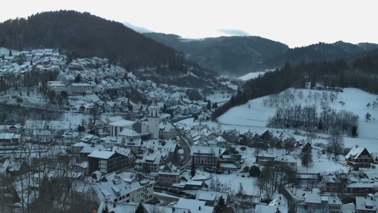 Dieses Bild zeigt eine Webcam-Aufnahme von Ottenhöfen, aufgenommen am Mittwoch, den 07.01.2026 um 08:00 Uhr