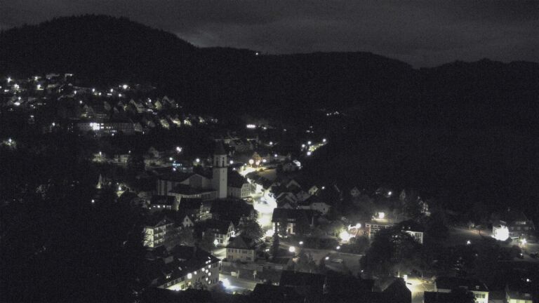 Dieses Bild zeigt eine Webcam-Aufnahme von Ottenhöfen, aufgenommen am Samstag, den 29.08.2026 um 23:30 Uhr