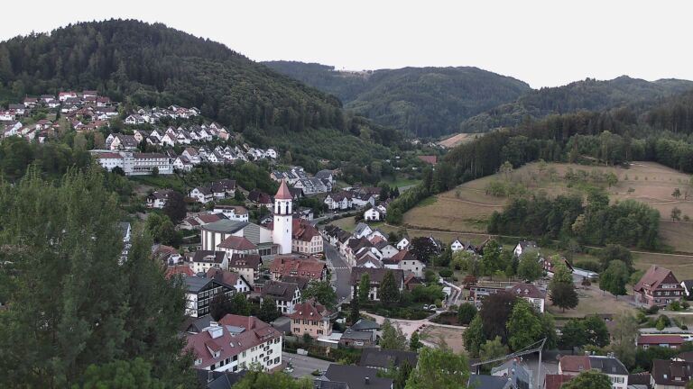 Dieses Bild zeigt eine Webcam-Aufnahme von Ottenhöfen, aufgenommen am Samstag, den 08.08.2026 um 06:20 Uhr