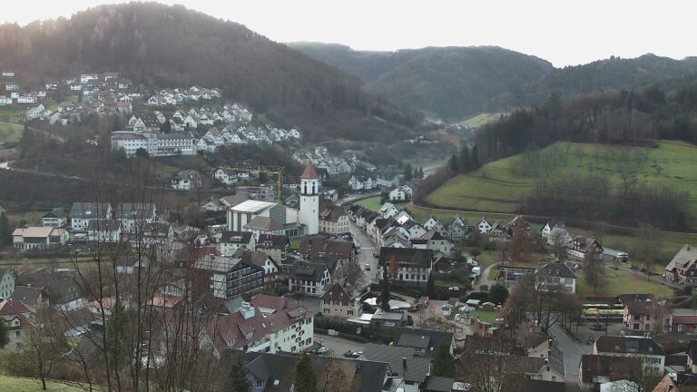 Dieses Bild zeigt eine Webcam-Aufnahme von Ottenhöfen, aufgenommen am Freitag, den 12.12.2025 um 08:50 Uhr