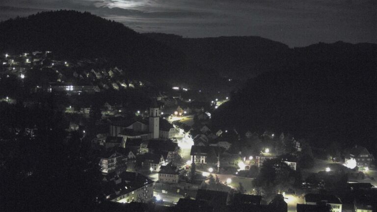 Dieses Bild zeigt eine Webcam-Aufnahme von Ottenhöfen, aufgenommen am Freitag, den 08.05.2026 um 04:30 Uhr