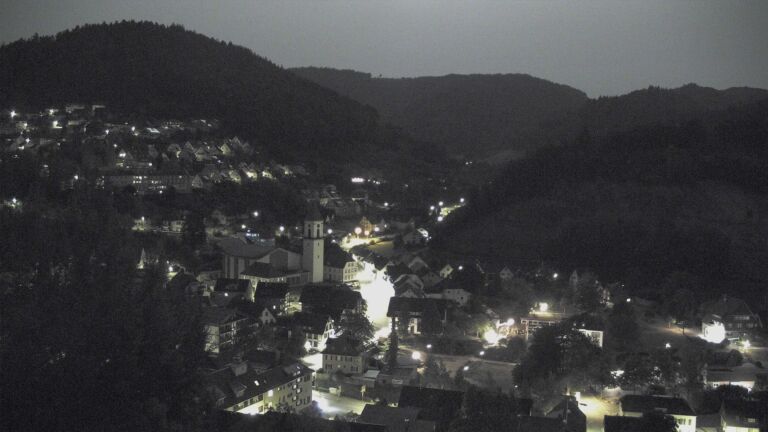 Dieses Bild zeigt eine Webcam-Aufnahme von Ottenhöfen, aufgenommen am Freitag, den 28.08.2026 um 00:30 Uhr