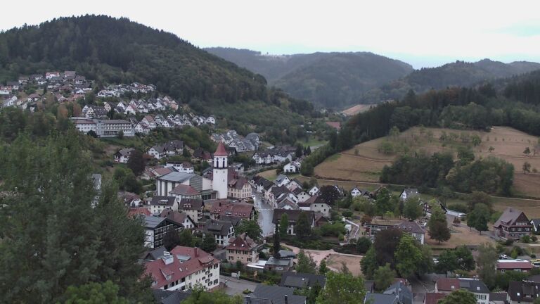 Dieses Bild zeigt eine Webcam-Aufnahme von Ottenhöfen, aufgenommen am Dienstag, den 18.08.2026 um 20:20 Uhr
