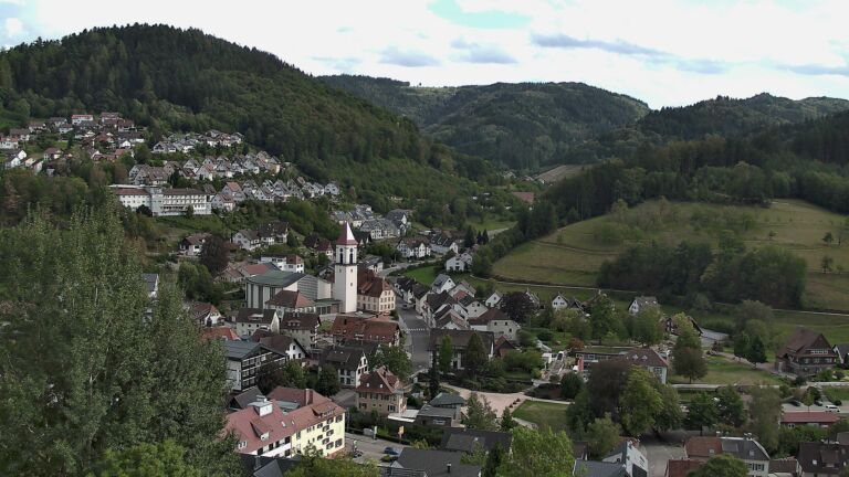 Dieses Bild zeigt eine Webcam-Aufnahme von Ottenhöfen, aufgenommen am Montag, den 07.09.2026 um 16:50 Uhr