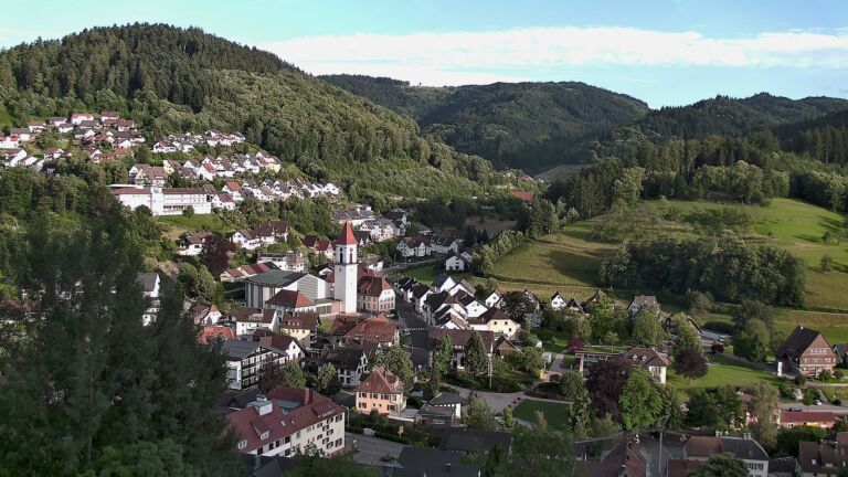 Dieses Bild zeigt eine Webcam-Aufnahme von Ottenhöfen, aufgenommen am Sonntag, den 14.06.2026 um 20:00 Uhr