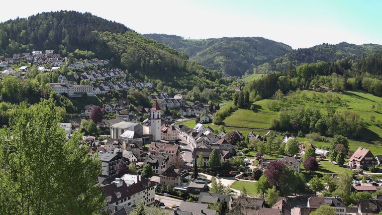 Dieses Bild zeigt eine Webcam-Aufnahme von Ottenhöfen, aufgenommen am Donnerstag, den 30.04.2026 um 10:20 Uhr