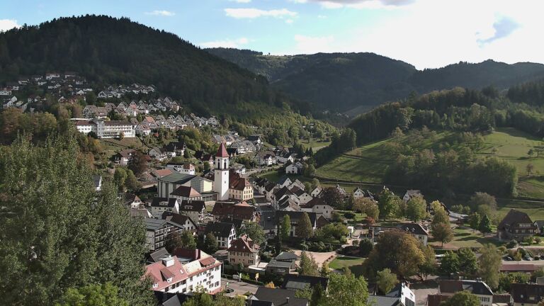 Dieses Bild zeigt eine Webcam-Aufnahme von Ottenhöfen, aufgenommen am Freitag, den 02.10.2026 um 15:50 Uhr