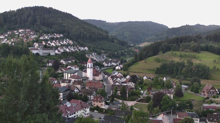 Dieses Bild zeigt eine Webcam-Aufnahme von Ottenhöfen, aufgenommen am Donnerstag, den 02.07.2026 um 06:00 Uhr