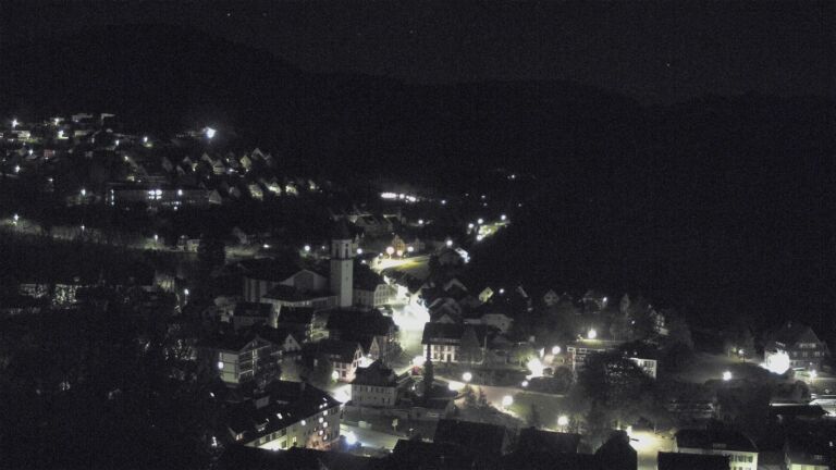 Dieses Bild zeigt eine Webcam-Aufnahme von Ottenhöfen, aufgenommen am Samstag, den 25.04.2026 um 04:00 Uhr