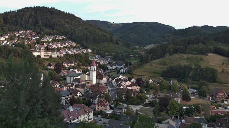 Dieses Bild zeigt eine Webcam-Aufnahme von Ottenhöfen, aufgenommen am Samstag, den 25.07.2026 um 20:00 Uhr